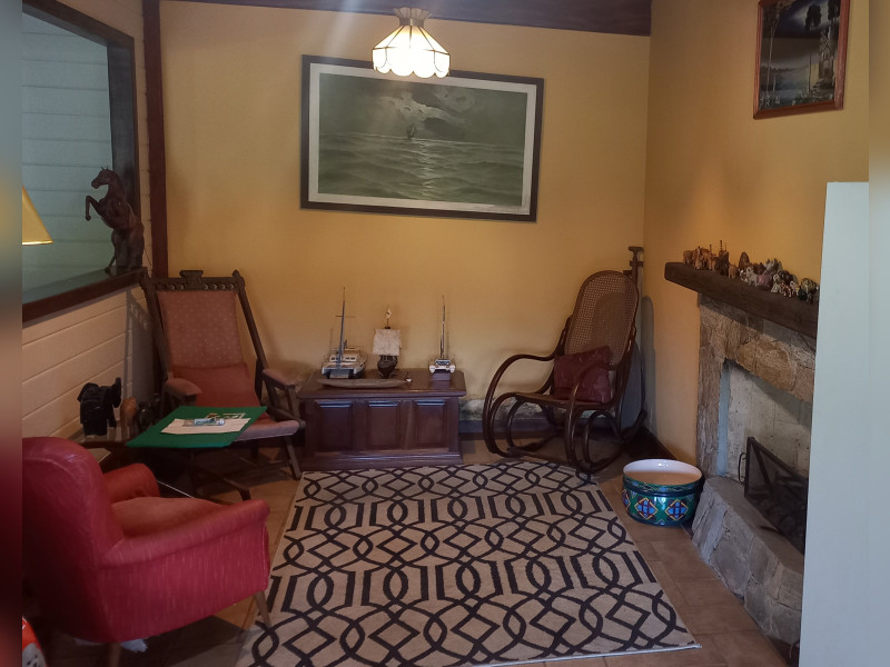 Sítio à venda Centro com 115000m² e 16 quartos por R$ 2.750.000 - 7-sala-lareira.jpg
