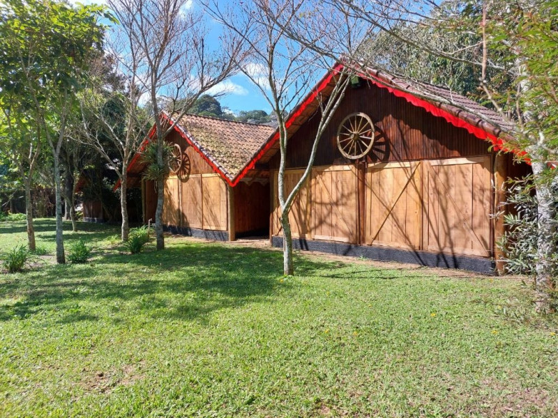 Chácara à venda Mury com 1725m² e 4 quartos por R$ 1.350.000 - 384115781-rj-nova-friburgo-mury-rua-apolonia-pinto-casa-a-venda-4-quartos-64c92c57-24.jpg
