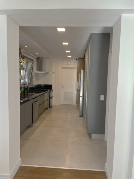 Apartamento à venda Campo Belo com 220m² e 4 quartos por R$ 4.900.000 - 1065338762-cozinha-1.jpg
