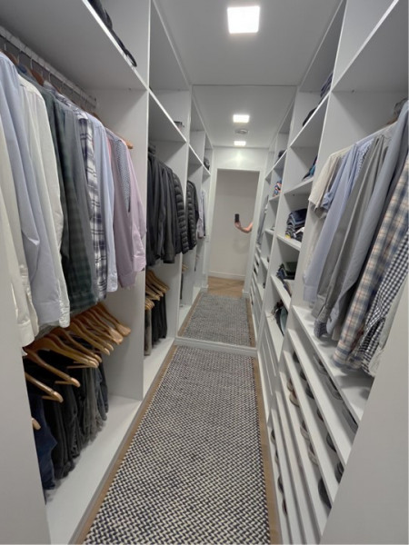 Apartamento à venda Campo Belo com 220m² e 4 quartos por R$ 4.900.000 - 124859950-closet-sr.jpg