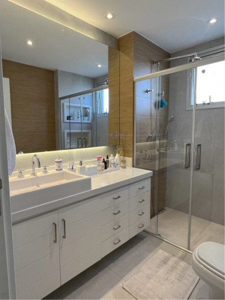 Apartamento à venda Campo Belo com 220m² e 4 quartos por R$ 4.900.000 - 205772071-banho-casal-2.jpg