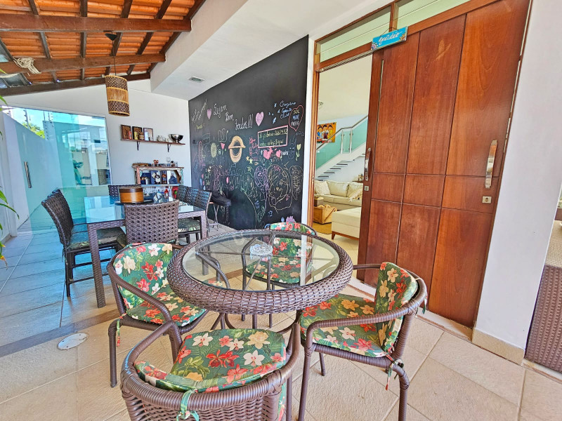 Casa à venda Lot. Bela Vista com 346m² e 5 quartos por R$ 1.380.000 - 1464550267-1000373377.jpg