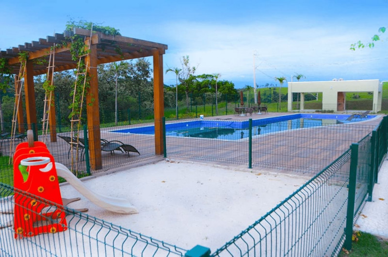 Terreno à venda Centro Histórico de São Paulo com 450m² e 1 quarto por R$ 229.000 - 1282553901-piscina-e-tanque-de-areia-infantil.jpg
