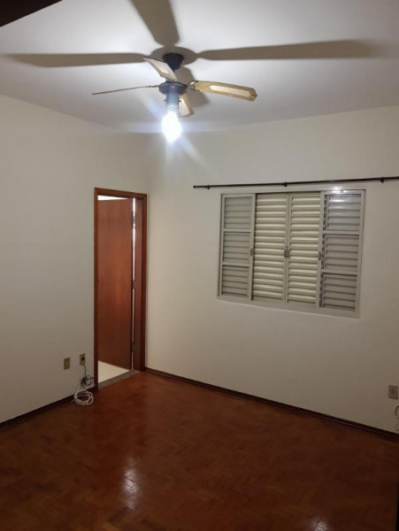 Casa à venda Vila Indaiá com 197m² e 3 quartos por R$ 550.000 - 1465910975-6-suite-1.jpg