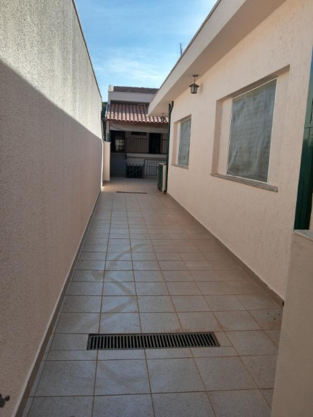 Casa à venda Vila Indaiá com 197m² e 3 quartos por R$ 550.000 - 808982986-16-lateral.jpg