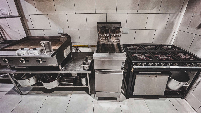 Comercial à venda Parque São Vicente com 134m² e 1 quarto por R$ 237.000 - 529690662-cozinha-27-ok.jpeg