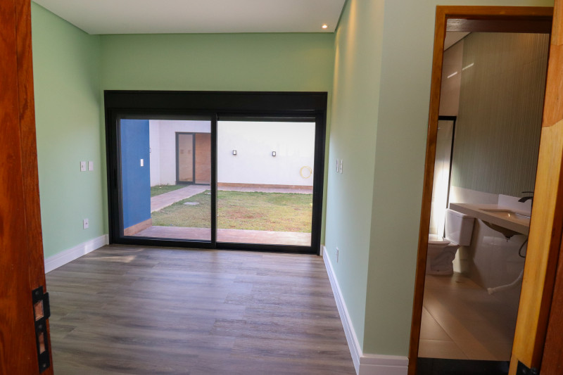 Casa de condomínio à venda Ivoturucaia com 275m² e 4 quartos por R$ 2.600.000 - 1302681981-img-9905.JPG