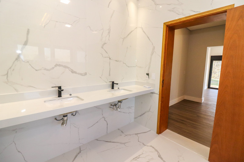 Casa de condomínio à venda Ivoturucaia com 275m² e 4 quartos por R$ 2.600.000 - 1465803493-img-9934.JPG