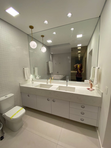 Casa de condomínio à venda Granja Viana com 450m² e 5 quartos por R$ 3.899.000 - 1533072808-banheiro-suite-master.jpg