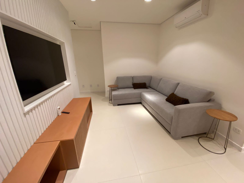 Casa de condomínio à venda Granja Viana com 450m² e 5 quartos por R$ 3.899.000 - 298717635-sala-intima-entre-quartos.jpg