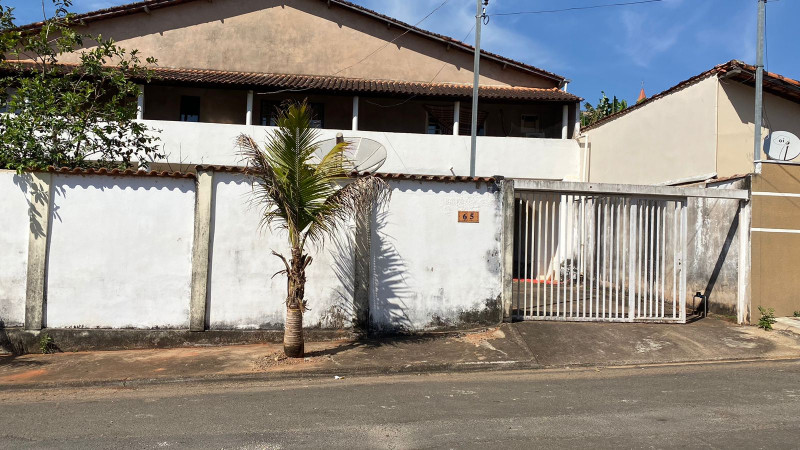 Casa à venda Centro com 184m² e 3 quartos por R$ 850.000 - 1765798806-08-frentecasa-ibitiura09.jpeg