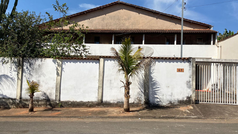 Casa à venda Centro com 184m² e 3 quartos por R$ 850.000 - 1880854954-01-frentecasa-ibitiura01.jpeg