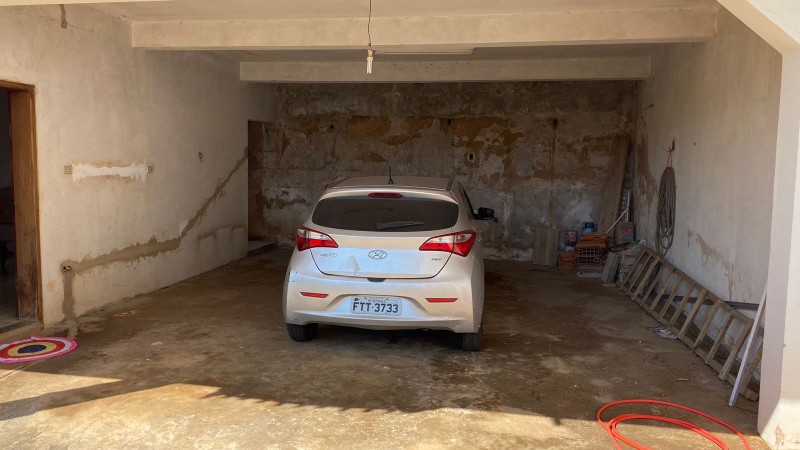 Casa à venda Centro com 184m² e 3 quartos por R$ 850.000 - 2102267311-11-garagem-ibitiura02.jpeg