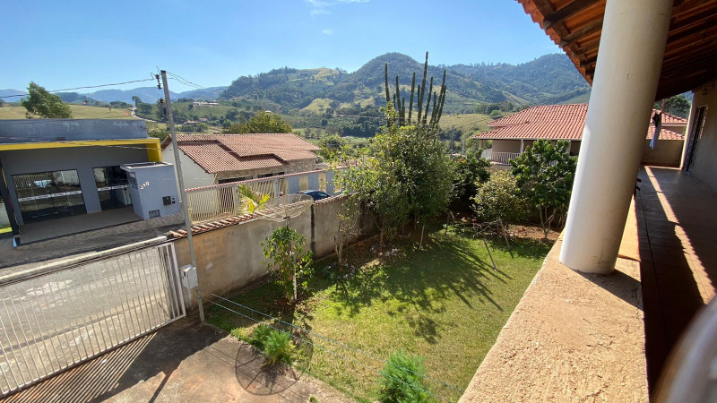 Casa à venda Centro com 184m² e 3 quartos por R$ 850.000 - 612542873-42-varandasuperior-ibitiura04.jpeg