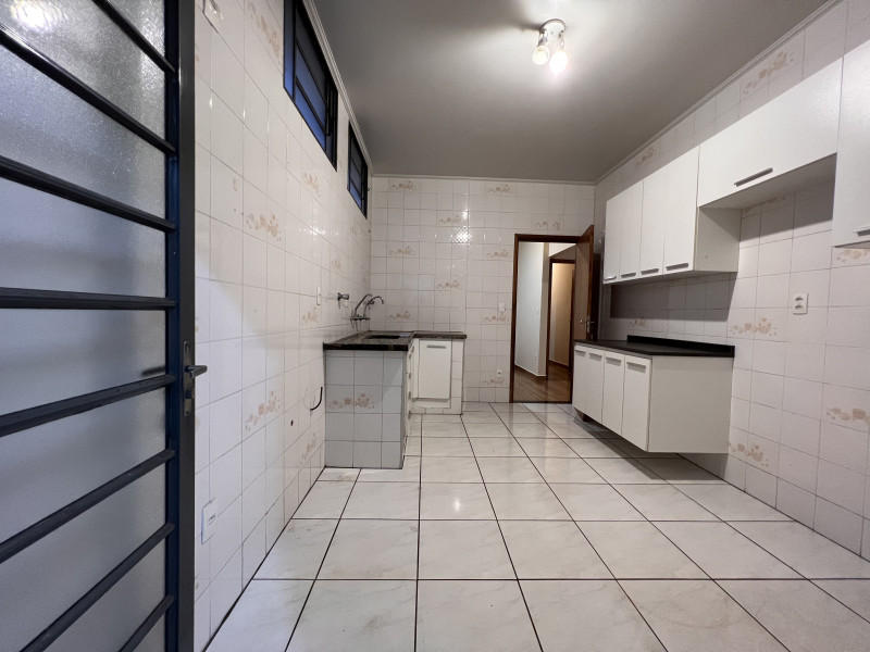 Casa à venda Jardim Nova Santa Paula com 176m² e 3 quartos por R$ 600.000 - 1067870756-img-5356.jpg