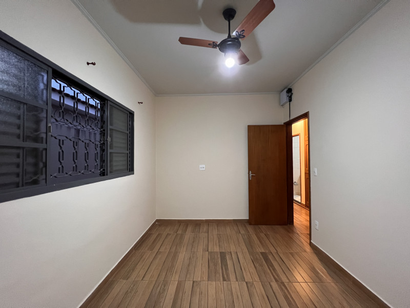 Casa à venda Jardim Nova Santa Paula com 176m² e 3 quartos por R$ 600.000 - 2097625924-img-5395.jpg