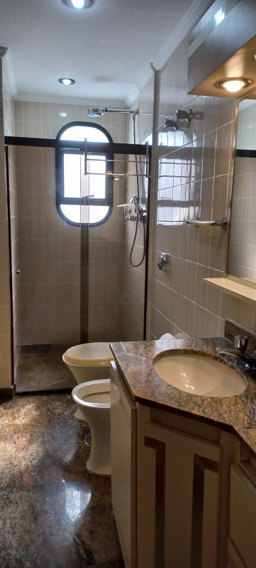 Apartamento à venda Higienópolis com 127m² e 3 quartos por R$ 1.700.000 - 1387203308-banheiro-2.jpg