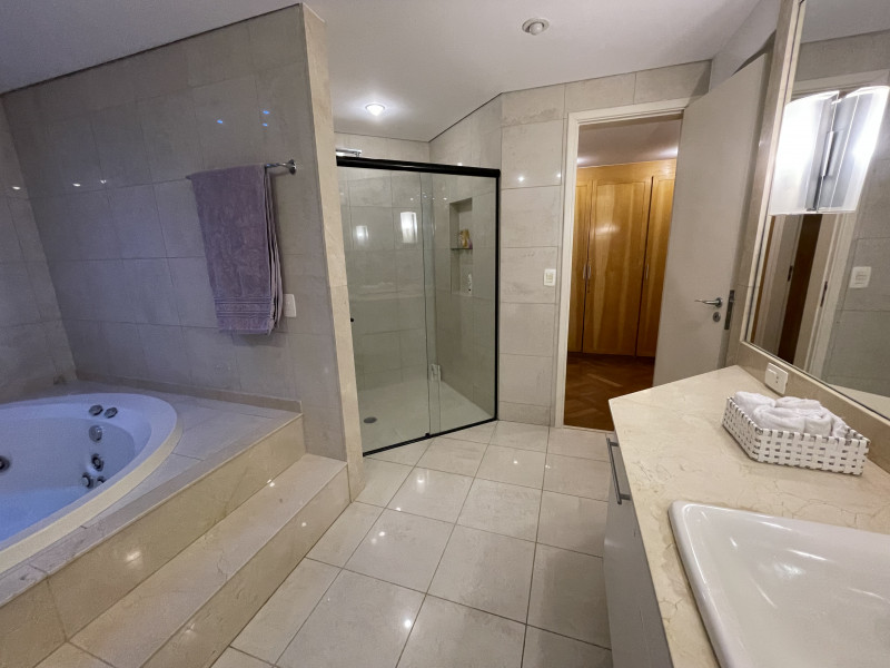 Apartamento à venda Morumbi com 500m² e 4 quartos por R$ 3.600.000 - 1971357245-1-07-2-suite-1.JPG