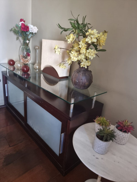 Apartamento à venda Indianópolis com 91m² e 3 quartos por R$ 1.100.000 - 444405579-sala-aparador.jpeg