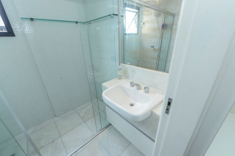 Cobertura à venda Sion com 200m² e 3 quartos por R$ 2.000.000 - 217451942-banho-casal.jpg