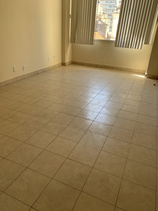 Kitnet à venda Centro com 48m² e 1 quarto por R$ 140.000 - 1357639567-img-2424.jpeg