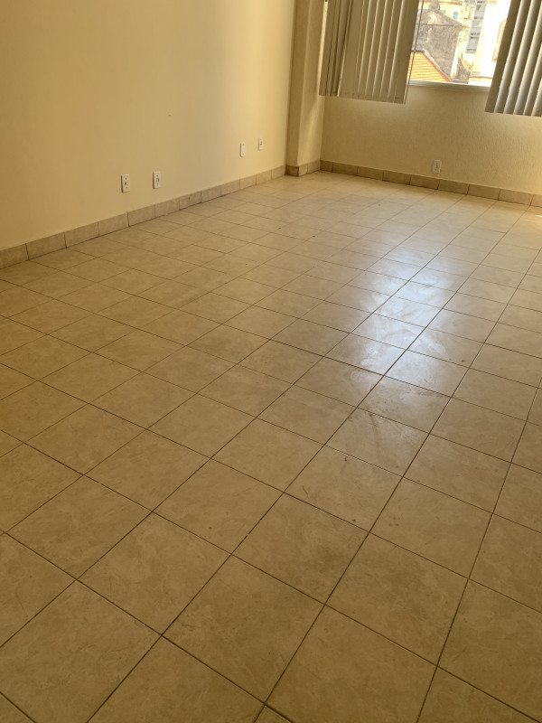 Kitnet à venda Centro com 48m² e 1 quarto por R$ 140.000 - 48865686-img-2425.jpeg