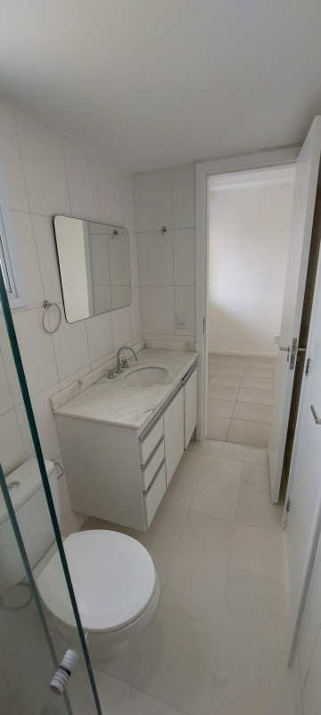 Apartamento à venda Recreio dos Bandeirantes com 107m² e 3 quartos por R$ 630.000 - 1236156859-banheiro-canadense-03.jpg