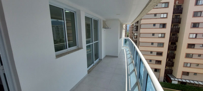 Apartamento à venda Recreio dos Bandeirantes com 107m² e 3 quartos por R$ 630.000 - 1331915260-varanda-03.jpg