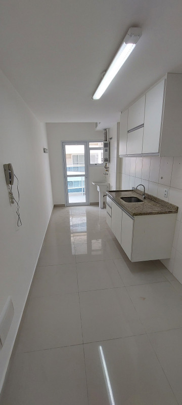 Apartamento à venda Recreio dos Bandeirantes com 107m² e 3 quartos por R$ 630.000 - 454463251-cozinha-01.jpg
