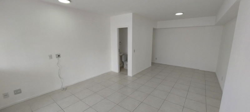 Apartamento à venda Recreio dos Bandeirantes com 107m² e 3 quartos por R$ 630.000 - 906009301-sala-03.jpg