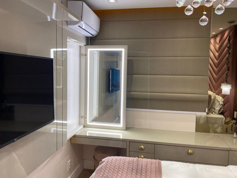 Apartamento à venda Centro com 48m² e 2 quartos por R$ 670.000 - 1447337859-suite-penteadeira-porta-joias.jpeg