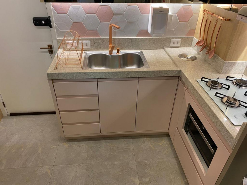 Apartamento à venda Centro com 48m² e 2 quartos por R$ 670.000 - 735342235-cozinha.jpeg