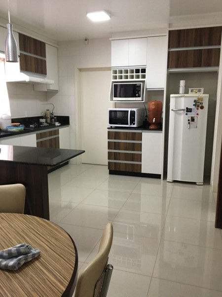 Casa à venda Bom Jesus com 210m² e 3 quartos por R$ 950.000 - 1626339166-db511e65-5922-46c7-b733-b13c2f026c31.jpeg