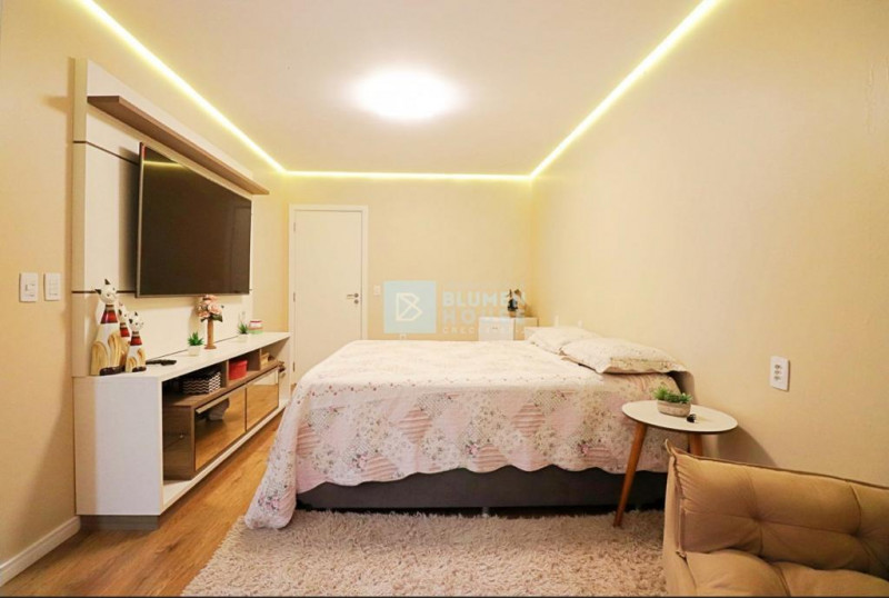 Casa à venda Velha Central com 200m² e 2 quartos por R$ 699.000 - 1129010451-4764a56e-abd4-4fb5-99f3-641fddbd9027.jpeg