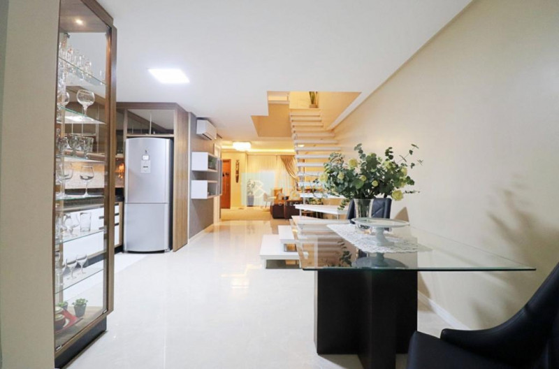 Casa à venda Velha Central com 200m² e 2 quartos por R$ 699.000 - 1853049430-1e15c587-9bf9-4a2e-8529-948c69540d3a.jpeg