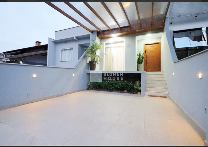 Casa à venda Velha Central com 200m² e 2 quartos por R$ 699.000 - 493058476-a8221a0b-5f98-4f2d-a959-b3e07e305115.jpeg