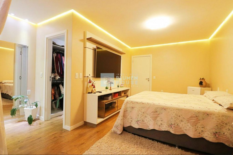 Casa à venda Velha Central com 200m² e 2 quartos por R$ 699.000 - 620857227-44d7c99d-4c36-4777-904a-18b4cfe377ac.jpeg