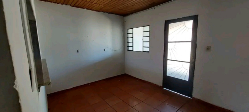 Casa à venda Parque Roosevelt com 175m² e 4 quartos por R$ 140.000 - 2092535327-1682015221326.jpg