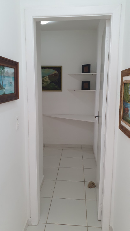 Apartamento à venda  Ingleses do Rio Vermelho com 81m² e 2 quartos por R$ 570.000 - 1042410750-corredor-2.jpg