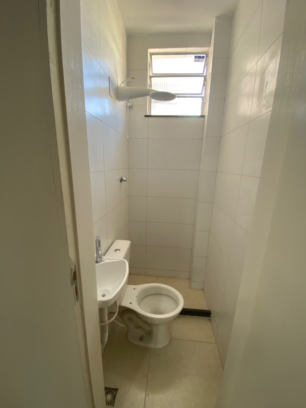 Apartamento à venda Bonsucesso com 80m² e 3 quartos por R$ 255.000 - 385584563-banheiro-suite.JPG