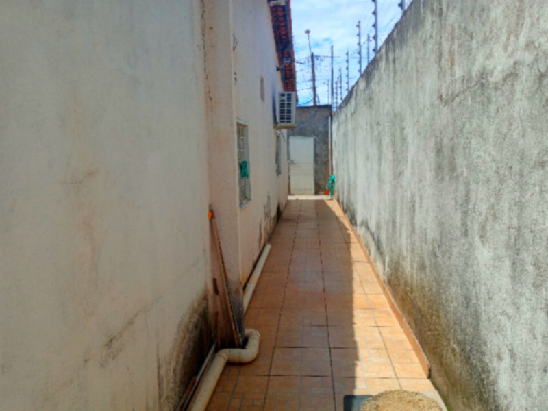 Casa à venda Parque Planalto com 300m² e 4 quartos por R$ 250.000 - 1664865725-picsart-23-09-04-10-29-58-496.jpg