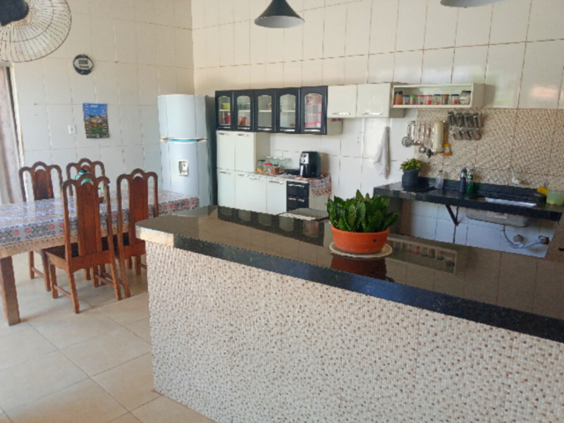 Casa à venda Parque Planalto com 300m² e 4 quartos por R$ 250.000 - 1753167875-picsart-23-09-04-10-27-08-648.jpg