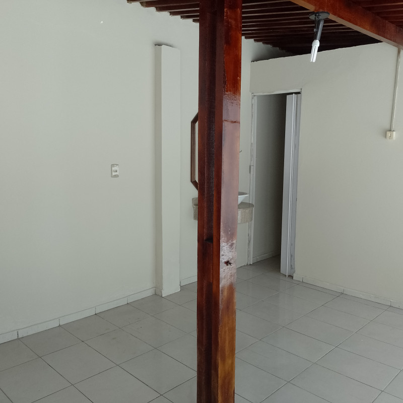 Casa à venda Caminho do Sol com 300m² e 3 quartos por R$ 580.000 - 726822748-img-20230905-120017-922.jpg