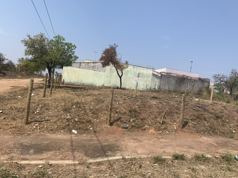 Terreno à venda Santa Lúcia com 275m² e 1 quarto por R$ 95.000 - 1228404116-ffd04345-2c89-47d7-bb32-3e436802baf0.jpeg