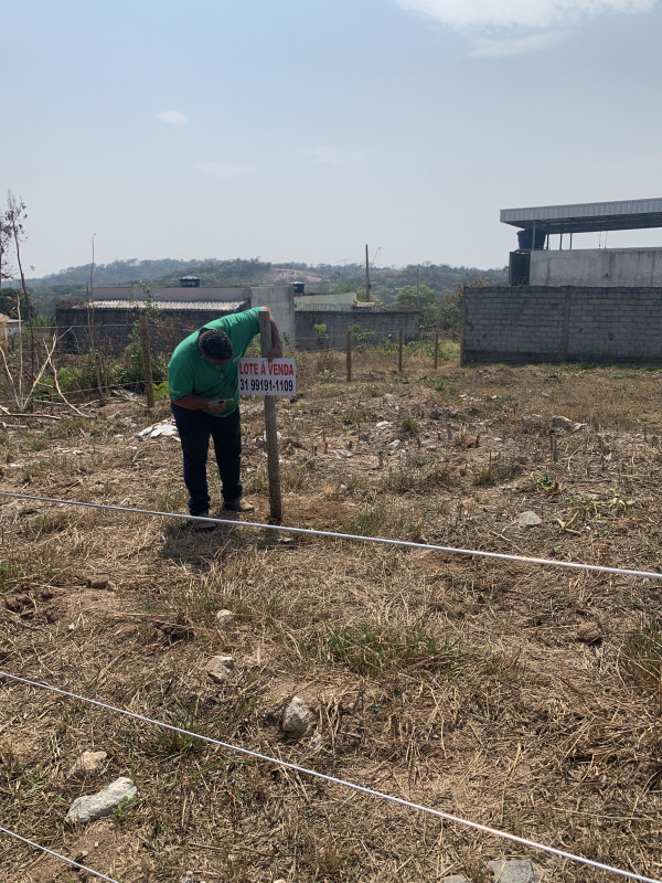 Terreno à venda Santa Lúcia com 275m² e 1 quarto por R$ 95.000 - 1467412020-1f5fa9e6-310c-4d9f-b009-acd804382aef.jpeg