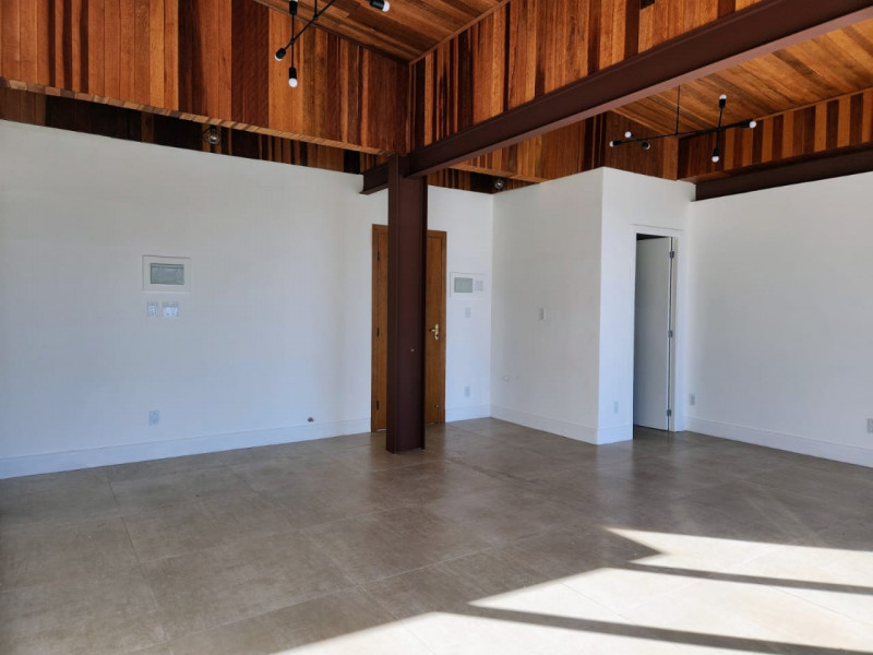 Comercial para alugar Centro com 45m² e 1 quarto por R$ 1.400 - 164355752-photo-2023-06-27-14-56-11.jpg