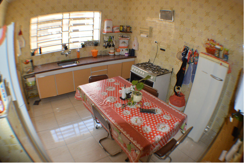 Casa à venda Jardim das Belezas com 135m² e 3 quartos por R$ 650.000 - 877300434-cozinha.jpg