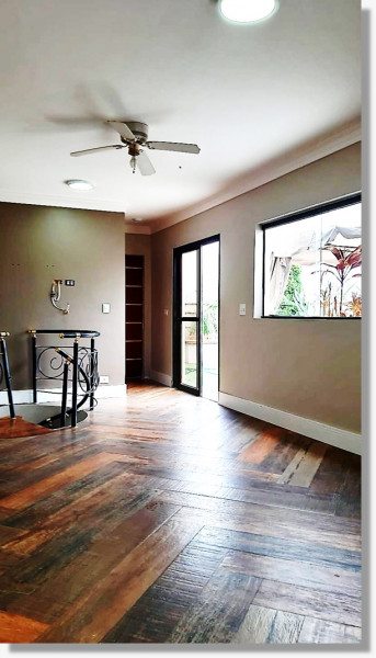 Cobertura à venda Vila Romero com 236m² e 3 quartos por R$ 1.350.000 - 319749896-sala-superior.jpeg