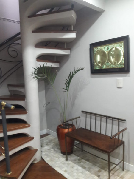 Cobertura à venda Vila Romero com 236m² e 3 quartos por R$ 1.350.000 - 864368989-escada-inf.jpeg