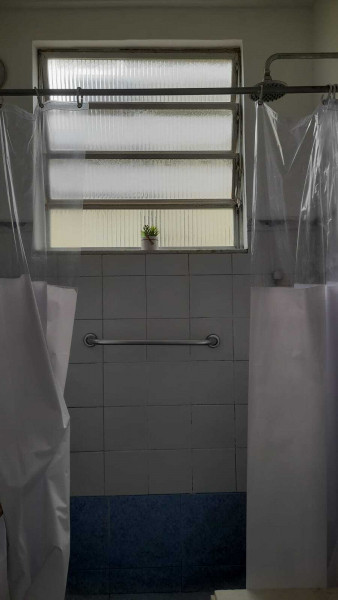 Apartamento à venda Tijuca com 60m² e 2 quartos por R$ 400.000 - 1959690168-banheiro-3.jpg